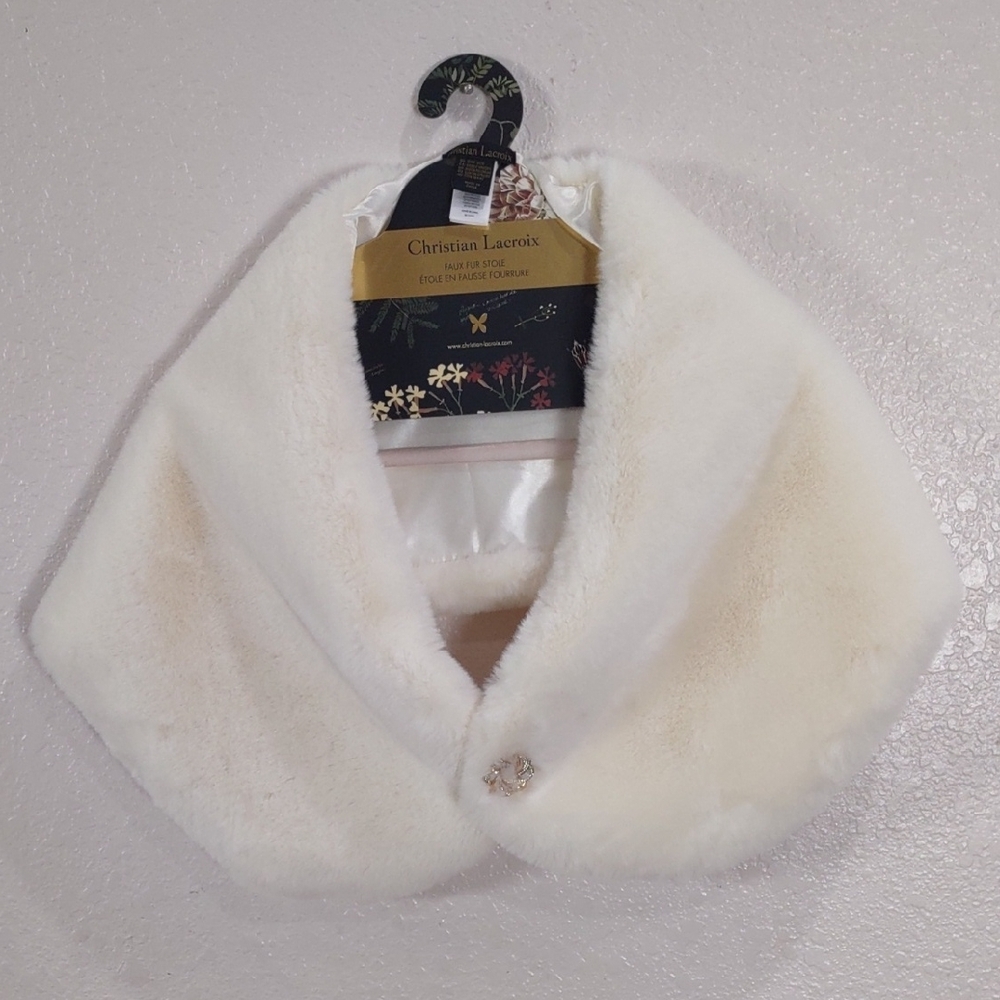 Christian Lacroix Cream Faux Fur Stole - Picture 13 of 17